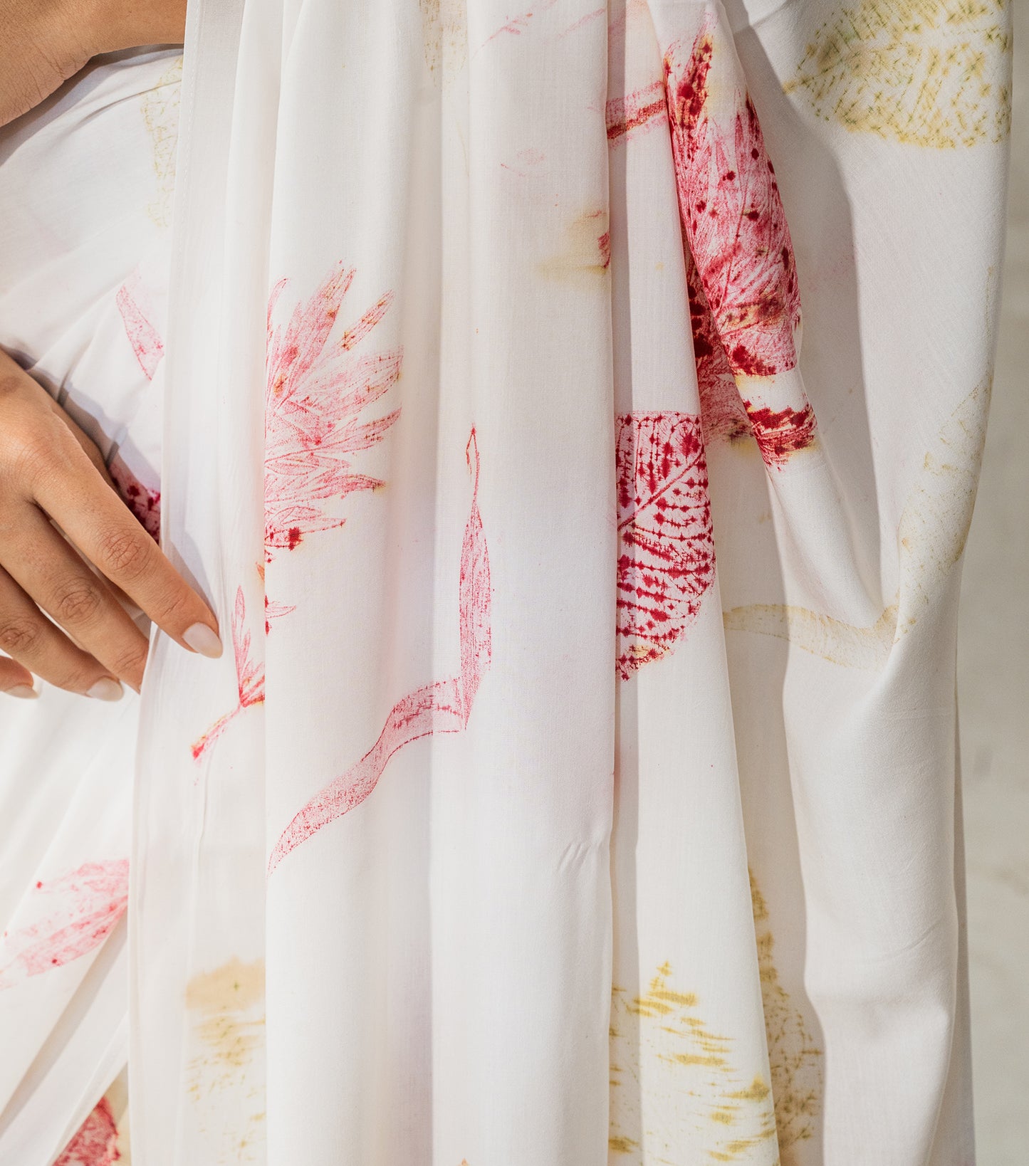 Ferns & Mix Leaves All Over Off White Cotton Saree (Hand Dyed With Harde)