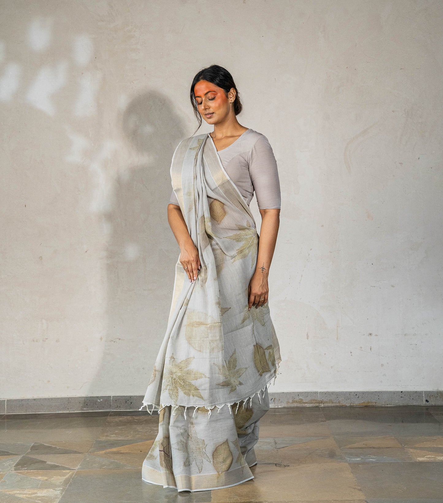 Mix Leaves Pallu with Boarder Ash Grey Cotton Saree (Hand Dyed With Iron Ore)