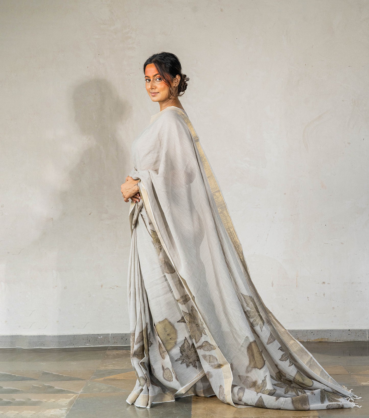Castor & Teak Leaves Pallu with Boarder Ash Grey Cotton Saree (Hand Dyed With Iron Ore)