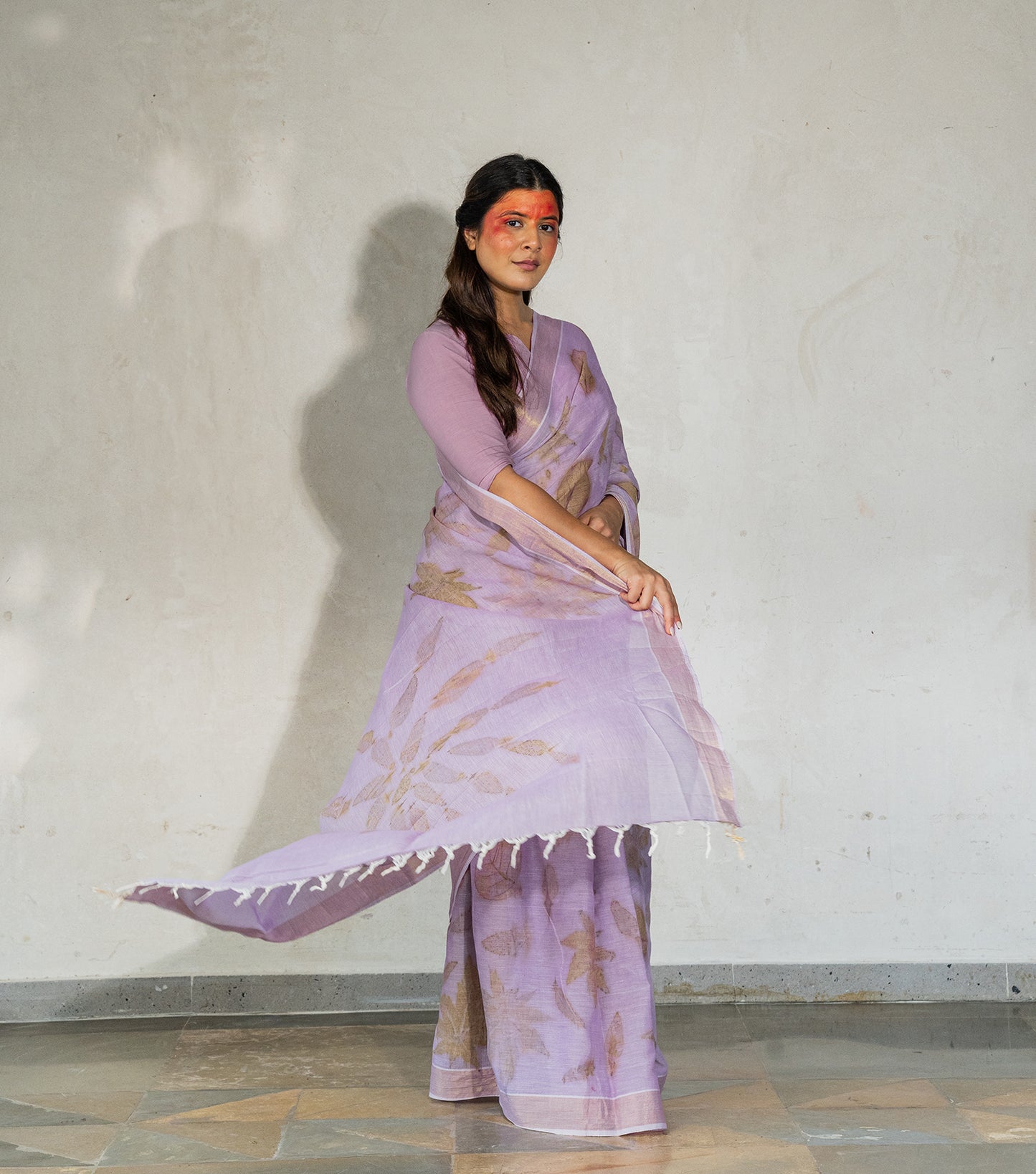 Eucalyptus leaves  Circle Design Soft Lilac Cotton Saree (Hand Dyed With Jamun Extract)