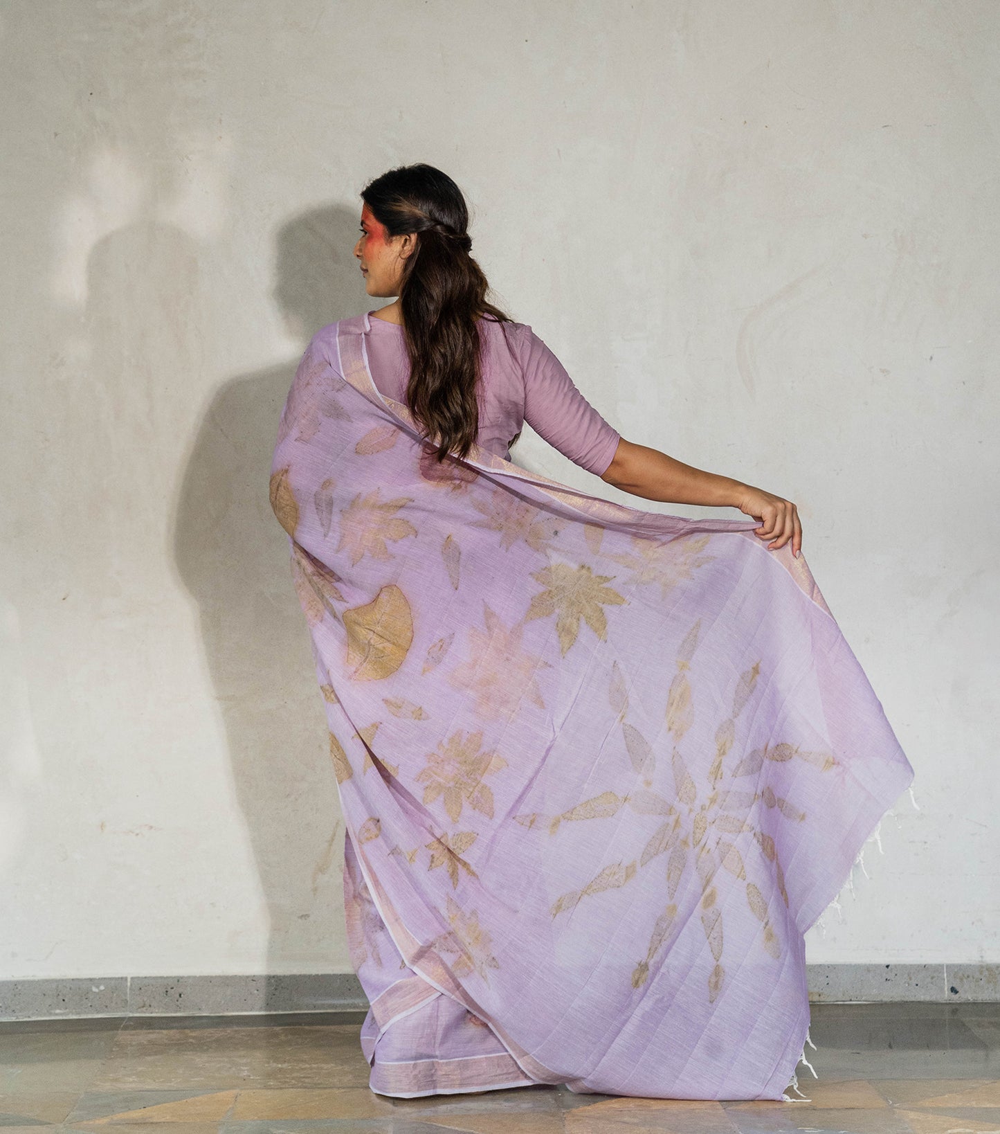 Eucalyptus leaves  Circle Design Soft Lilac Cotton Saree (Hand Dyed With Jamun Extract)