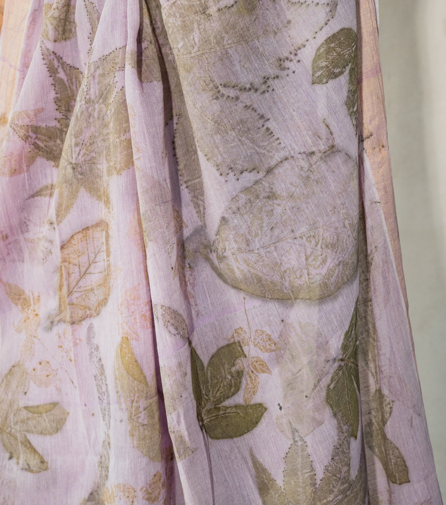 Mix leaves on All Over Soft Lilac Cotton Saree (Hand Dyed With Jamun Extract)
