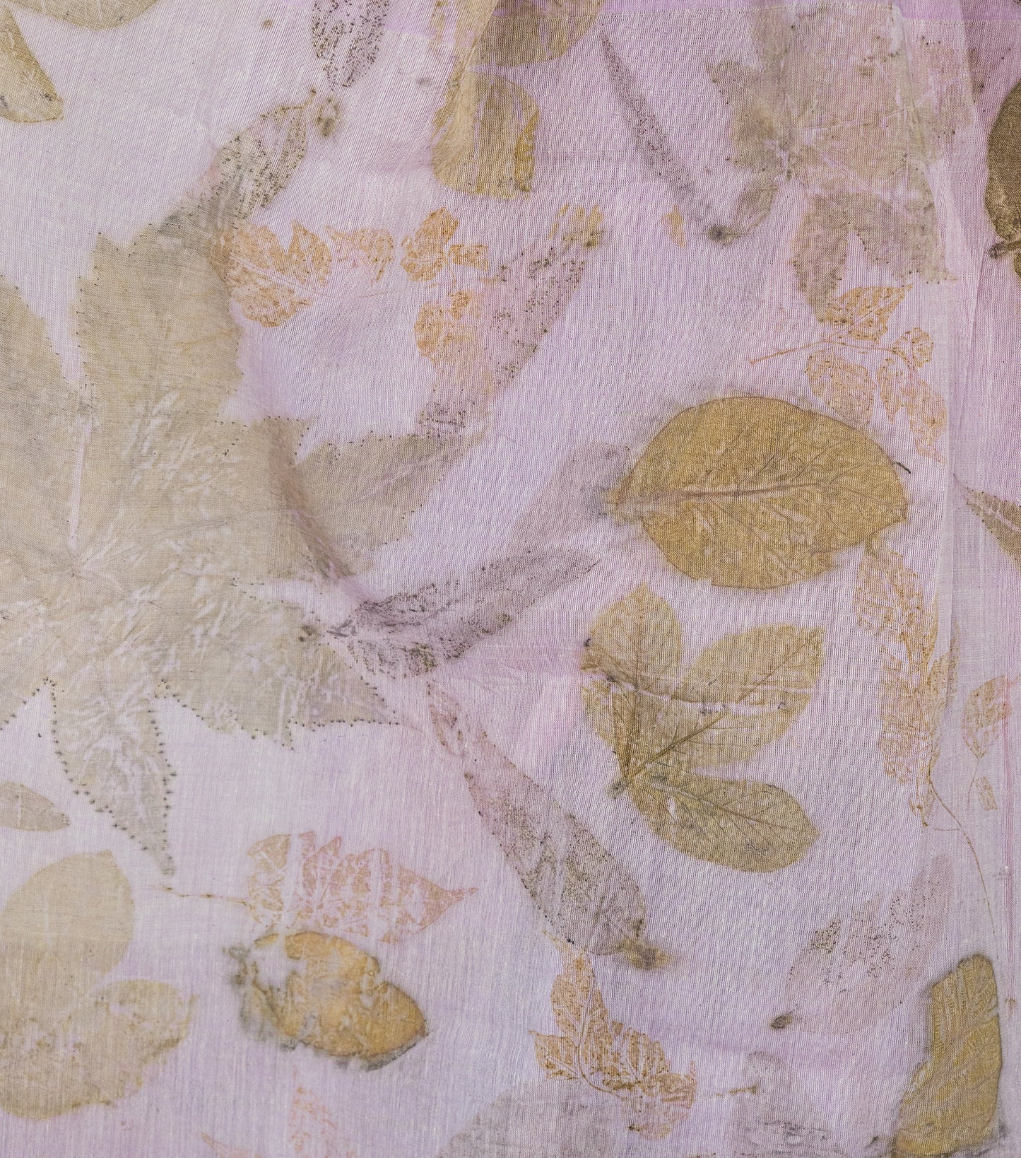 Mix leaves on All Over Soft Lilac Cotton Saree (Hand Dyed With Jamun Extract)