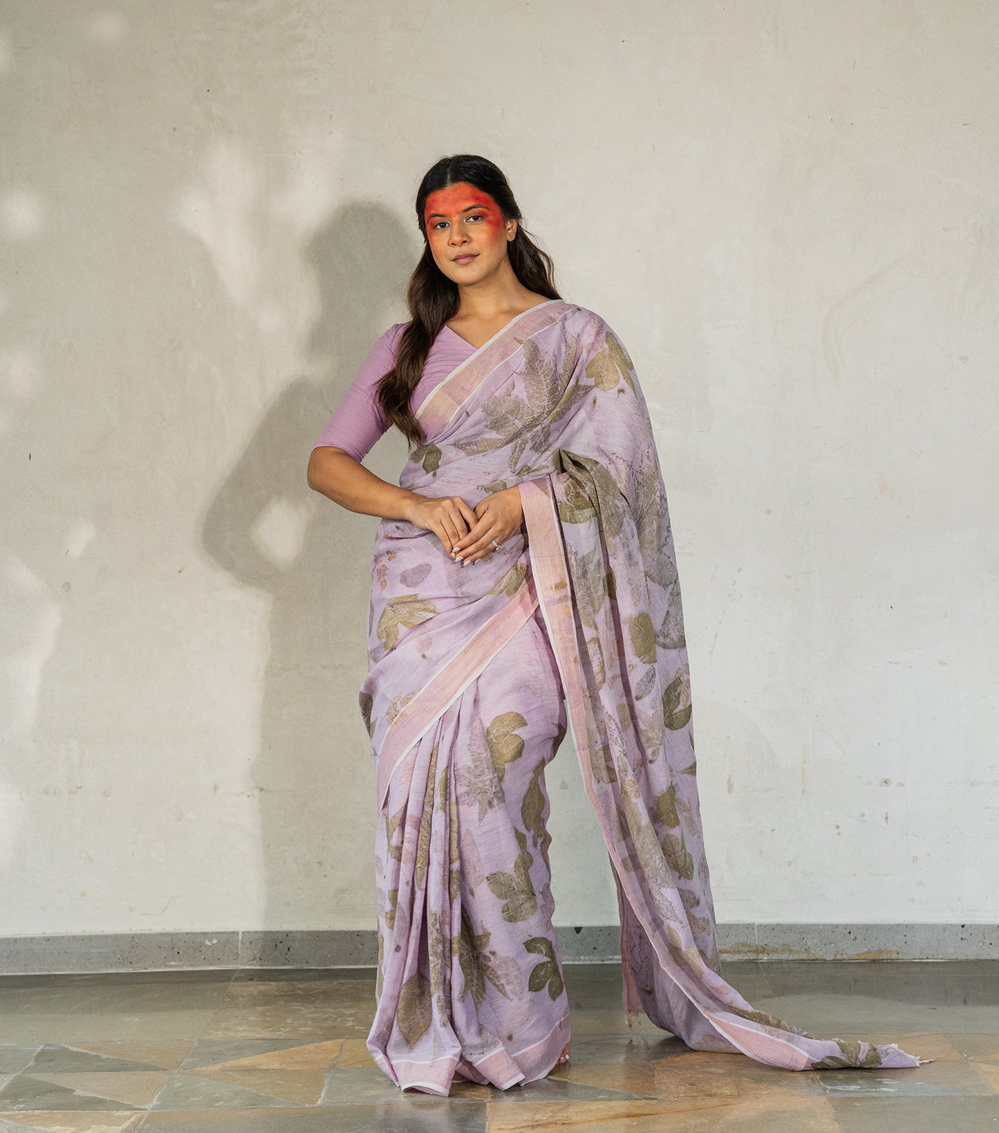 Mix leaves on All Over Soft Lilac Cotton Saree (Hand Dyed With Jamun Extract)