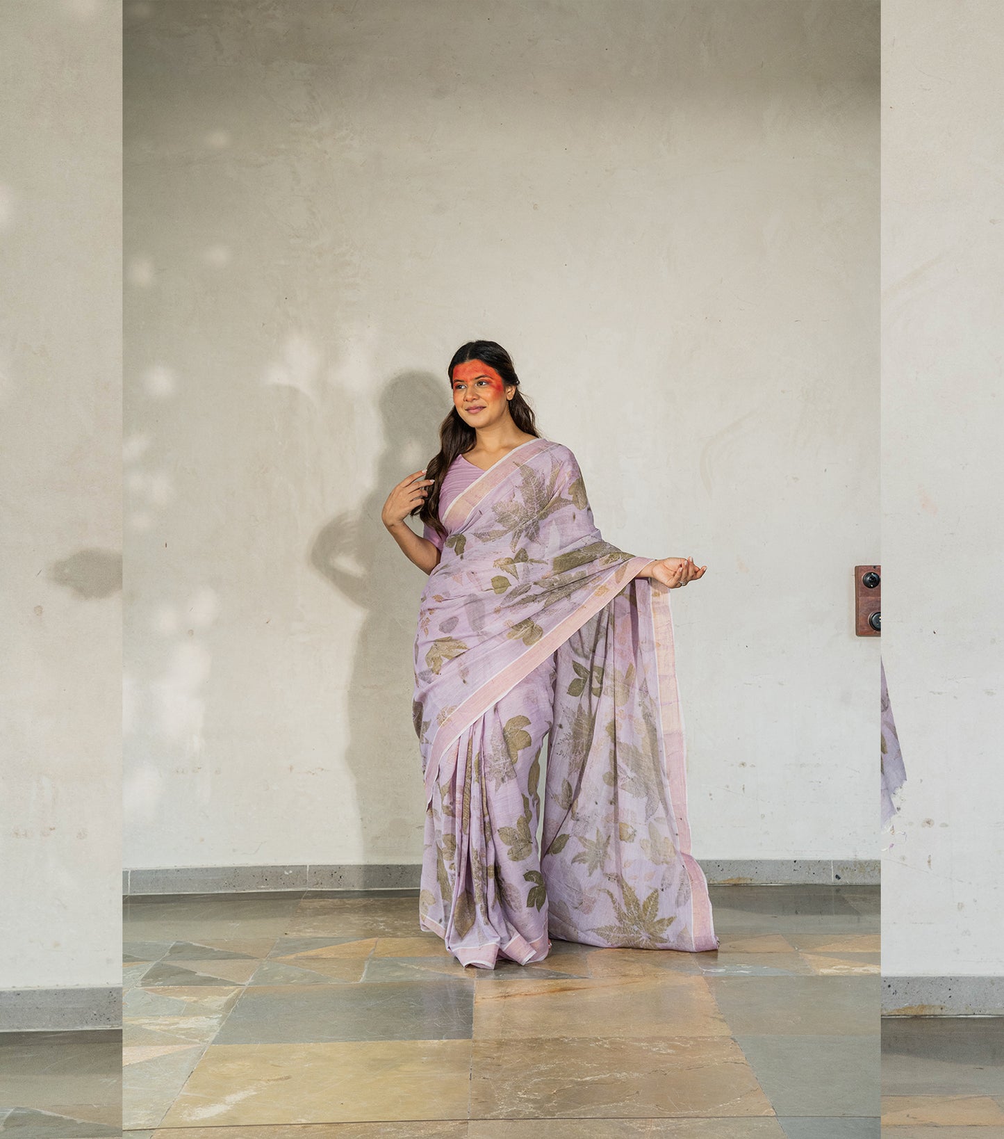 Mix leaves on All Over Soft Lilac Cotton Saree (Hand Dyed With Jamun Extract)