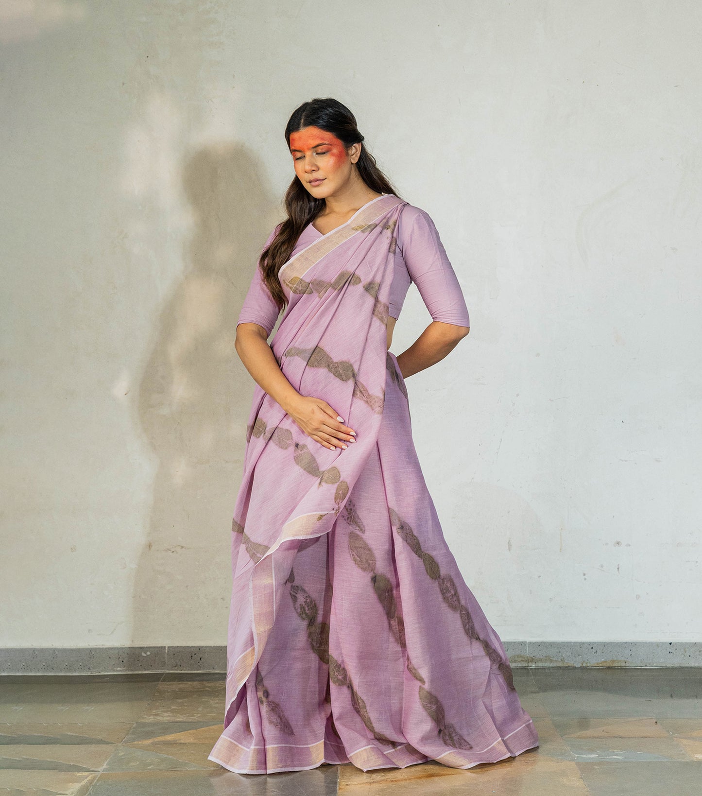Eucalyptus leaves on All Over Lehariya Style Soft Lilac Cotton Saree (Hand Dyed With Jamun Extract)