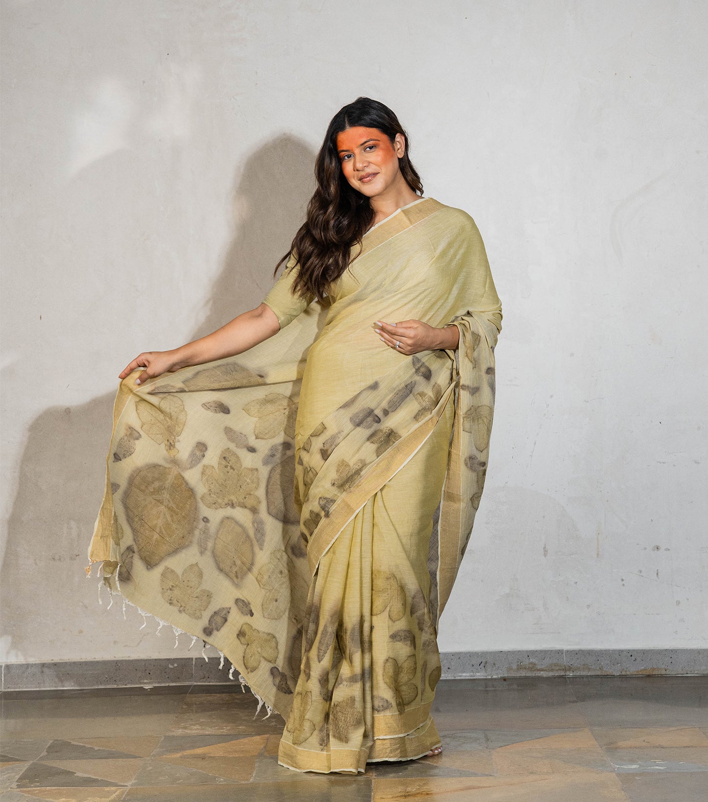 Teak Wood Leaves Pallu & Boarder Design Light Green Cotton Saree (Hand Dyed With Spinach Extract)
