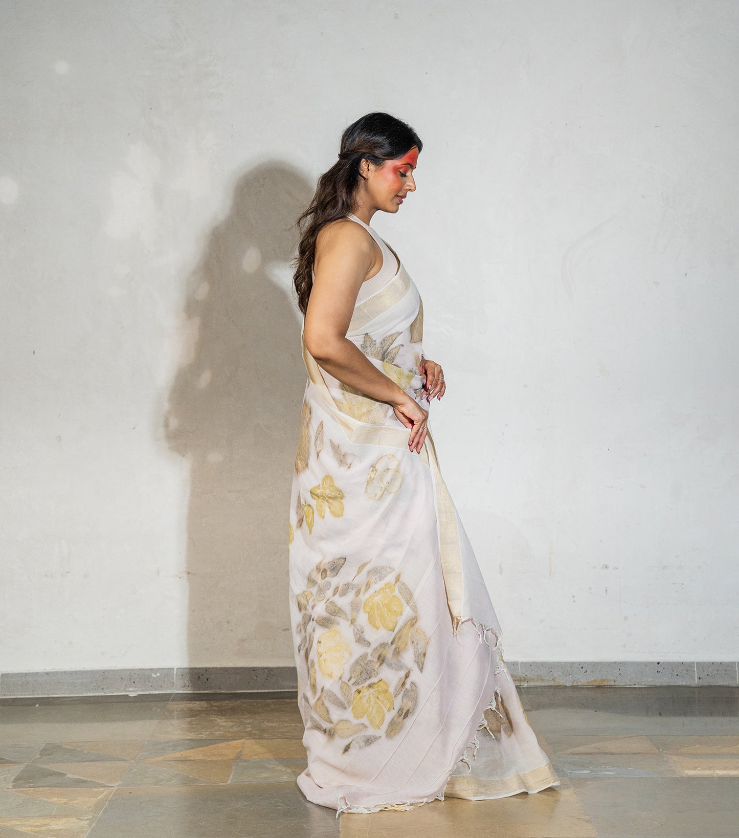 Mix Leaves All Over Auro Mandal Pallu Milky Pink Cotton Saree (Hand Dyed With Manjeestha Roots)