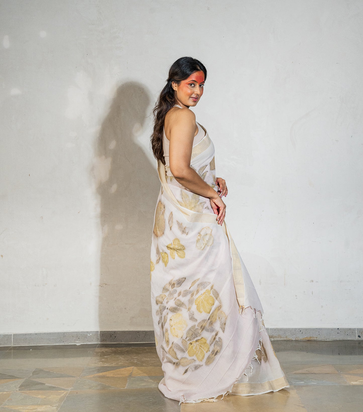 Mix Leaves All Over Auro Mandal Pallu Milky Pink Cotton Saree (Hand Dyed With Manjeestha Roots)